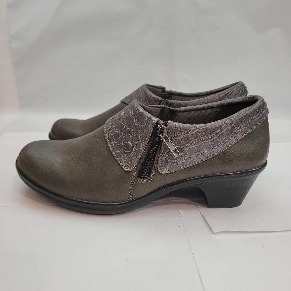 Easy Street Comfort Wave Ankle Booties Womens 7.5 Taupe Faux Side Zip Block Heel
